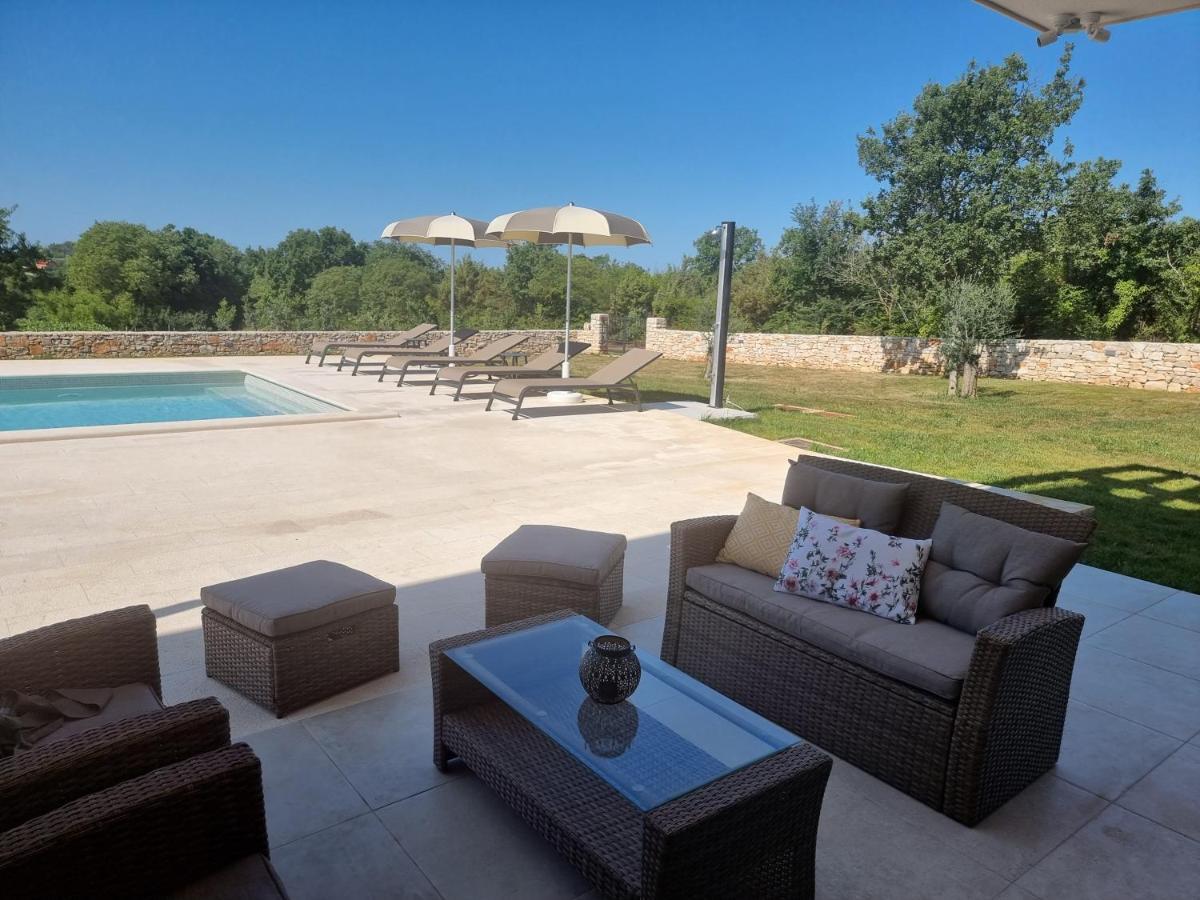 Luxury Villa Serena 2022 - With Heated Pool Cukrici Екстериор снимка