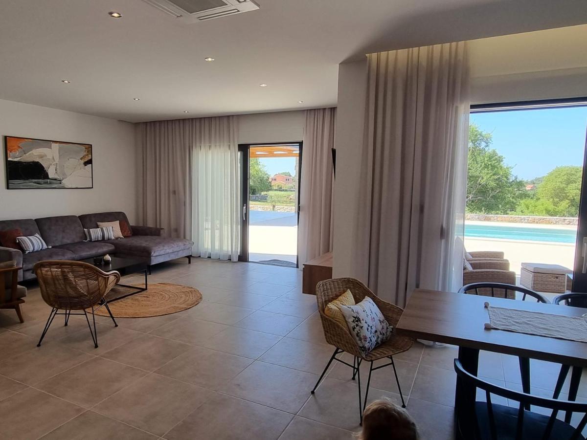 Luxury Villa Serena 2022 - With Heated Pool Cukrici Екстериор снимка