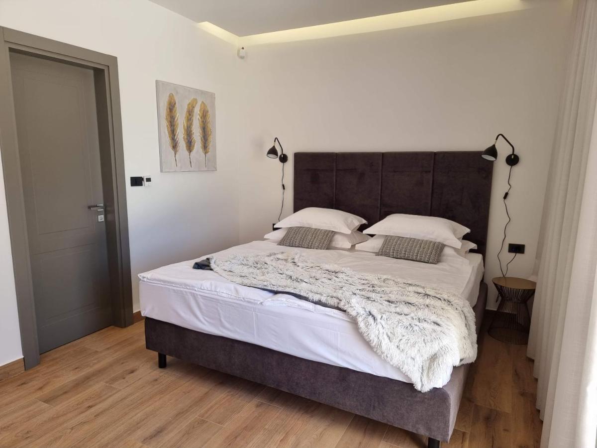 Luxury Villa Serena 2022 - With Heated Pool Cukrici Екстериор снимка
