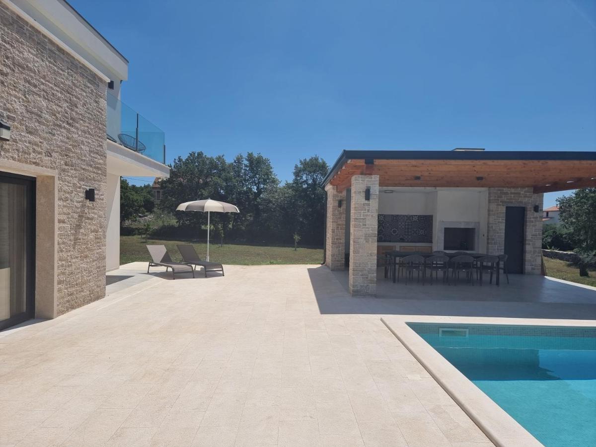 Luxury Villa Serena 2022 - With Heated Pool Cukrici Екстериор снимка