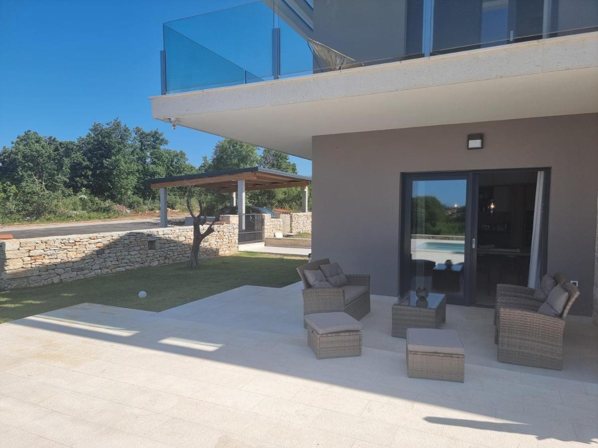 Luxury Villa Serena 2022 - With Heated Pool Cukrici Екстериор снимка