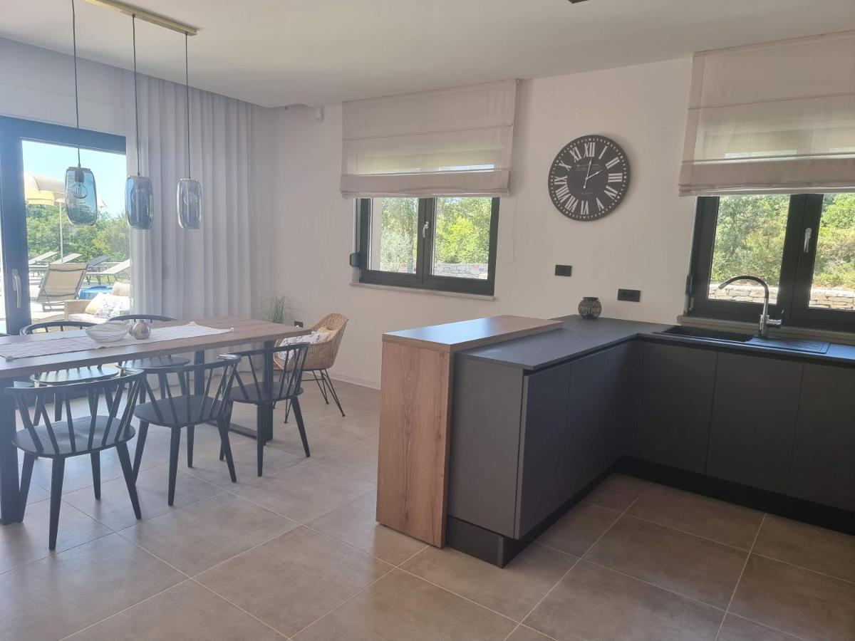 Luxury Villa Serena 2022 - With Heated Pool Cukrici Екстериор снимка